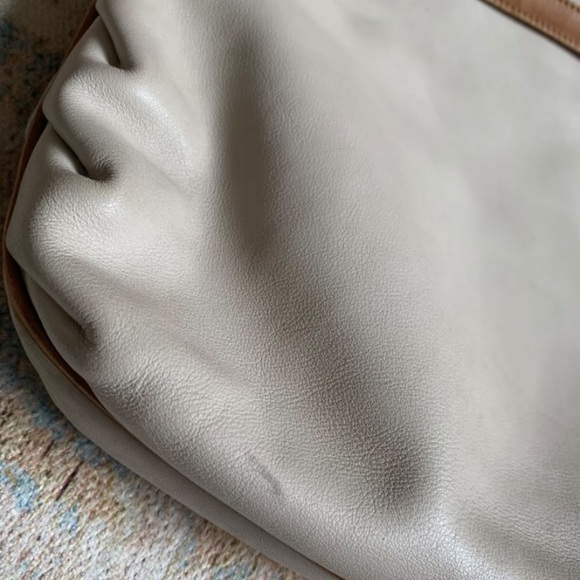 Celine crossbody, beautiful buttery ivory leather - Picture 8 of 13